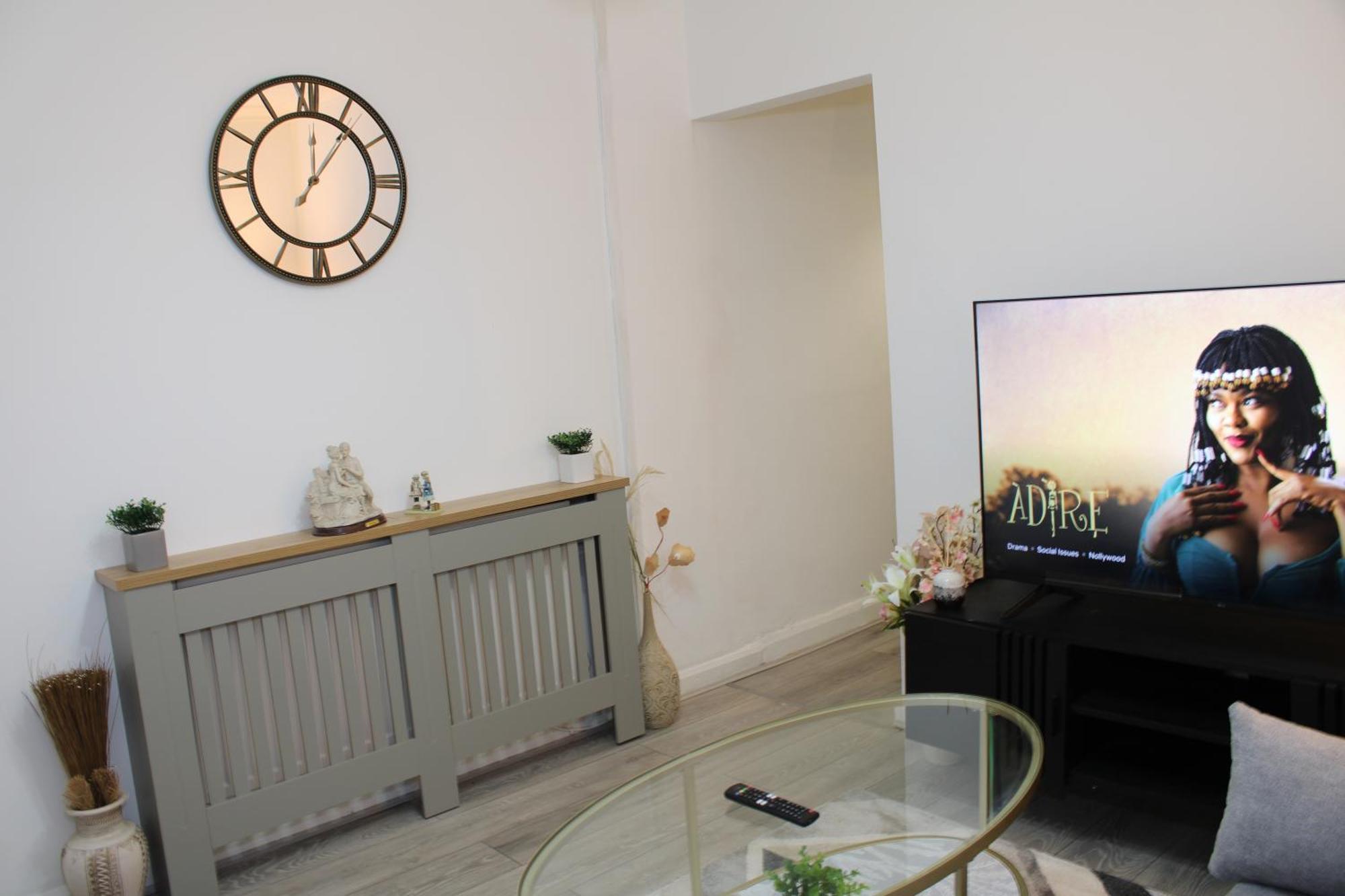 F2S Serviced Apartments 2Bedroom Terrace House With Free Wifi Netflix Suitable For Contractors Walking Distance To Train Station Derby Ngoại thất bức ảnh