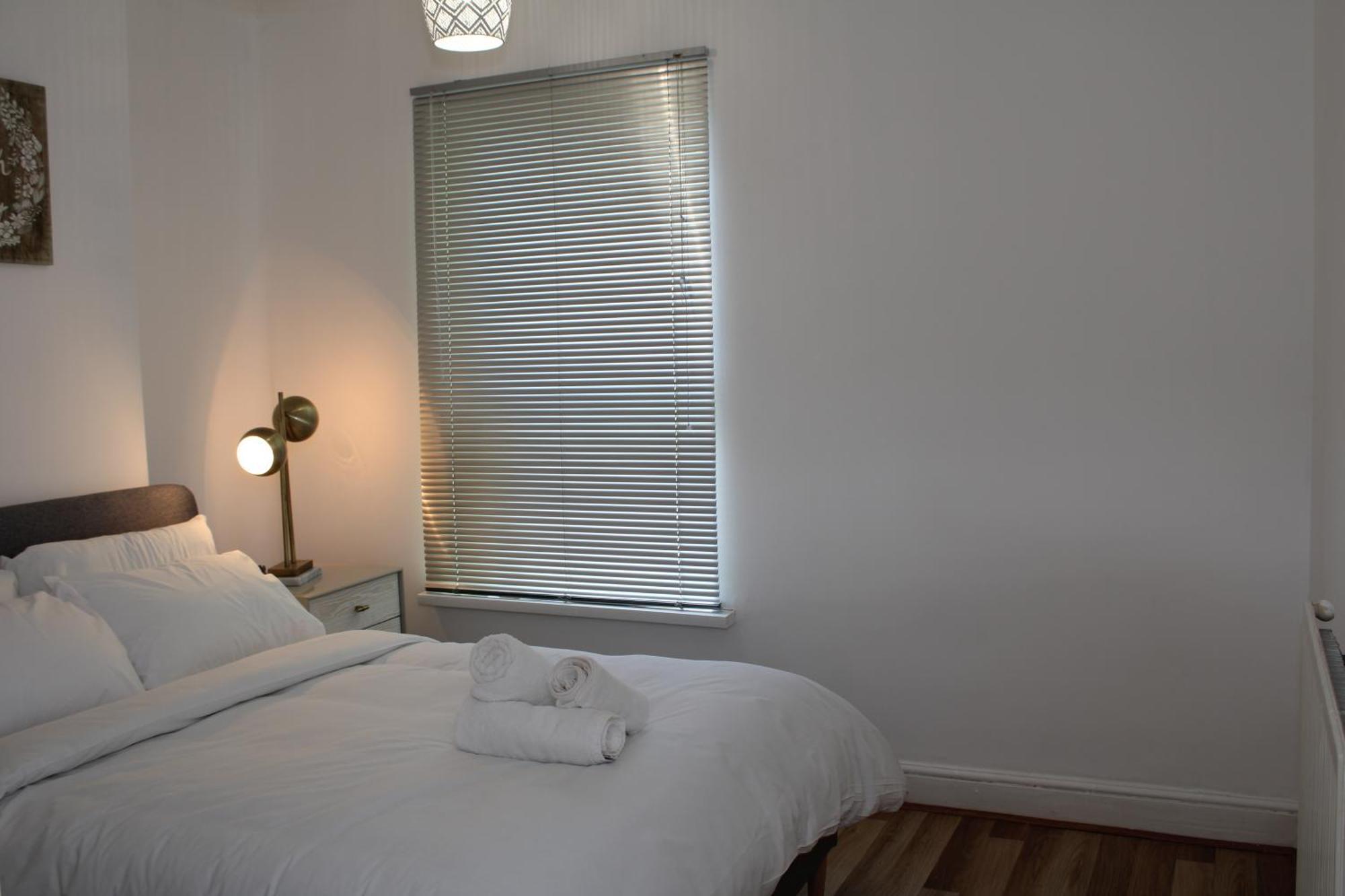 F2S Serviced Apartments 2Bedroom Terrace House With Free Wifi Netflix Suitable For Contractors Walking Distance To Train Station Derby Ngoại thất bức ảnh