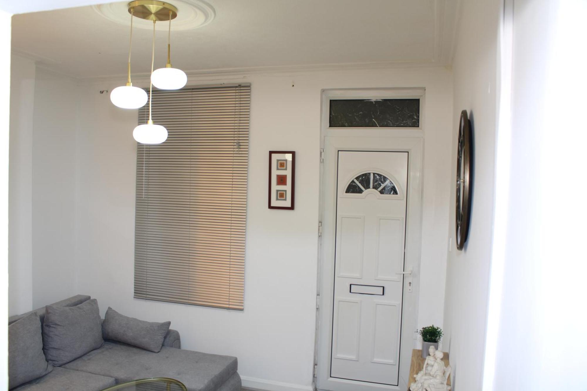 F2S Serviced Apartments 2Bedroom Terrace House With Free Wifi Netflix Suitable For Contractors Walking Distance To Train Station Derby Ngoại thất bức ảnh