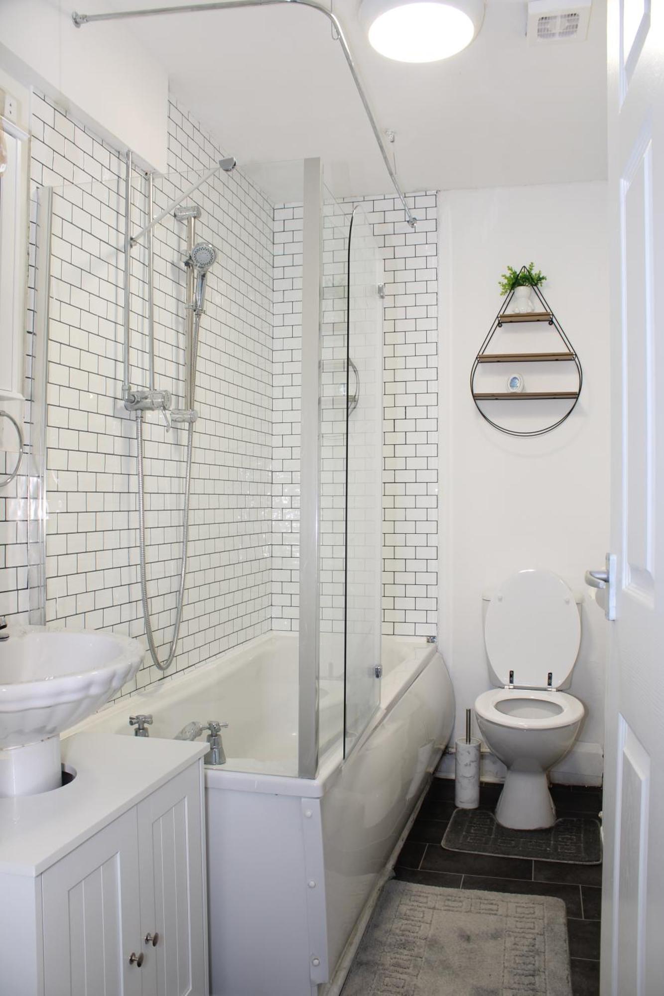 F2S Serviced Apartments 2Bedroom Terrace House With Free Wifi Netflix Suitable For Contractors Walking Distance To Train Station Derby Ngoại thất bức ảnh