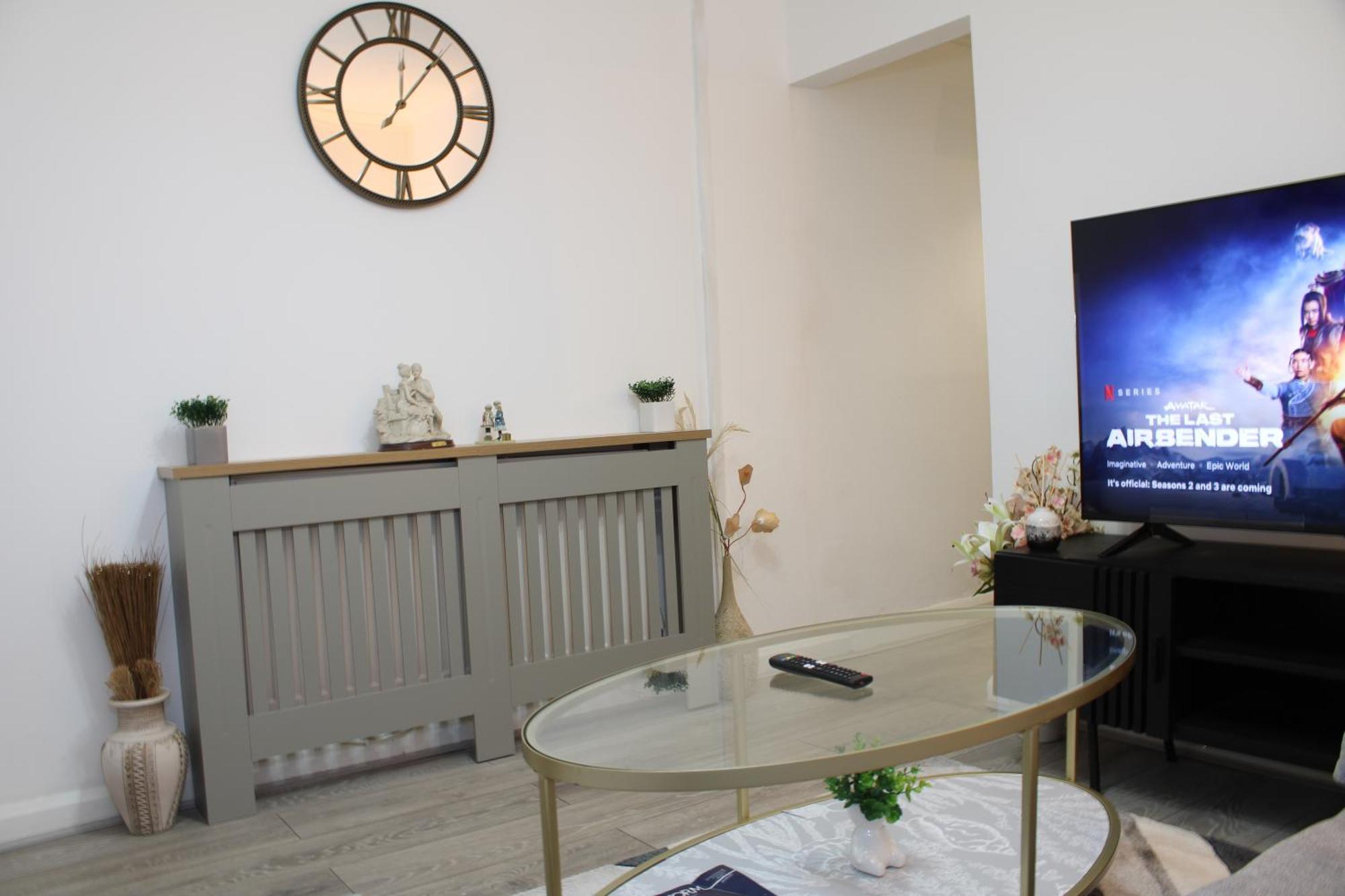 F2S Serviced Apartments 2Bedroom Terrace House With Free Wifi Netflix Suitable For Contractors Walking Distance To Train Station Derby Ngoại thất bức ảnh