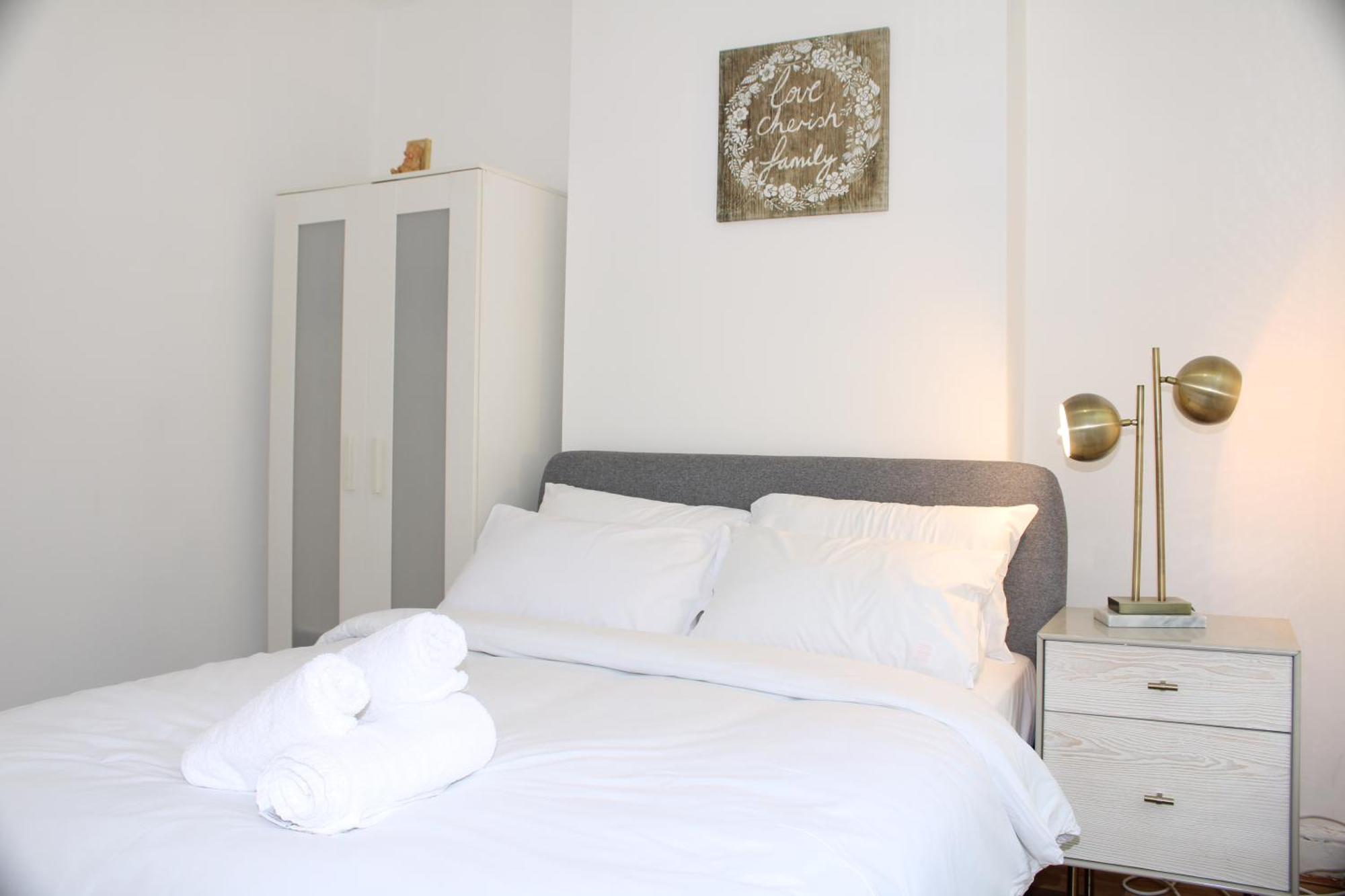 F2S Serviced Apartments 2Bedroom Terrace House With Free Wifi Netflix Suitable For Contractors Walking Distance To Train Station Derby Ngoại thất bức ảnh