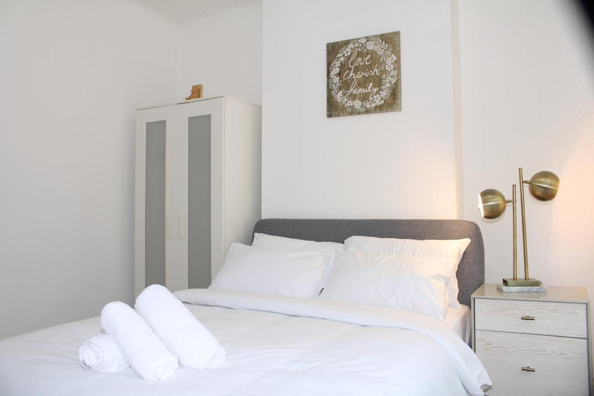 F2S Serviced Apartments 2Bedroom Terrace House With Free Wifi Netflix Suitable For Contractors Walking Distance To Train Station Derby Ngoại thất bức ảnh